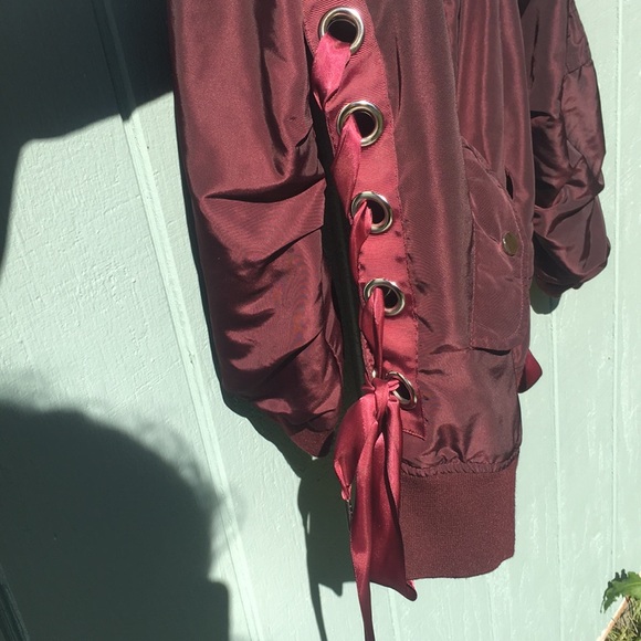 red bomber coat lace ribbon - Picture 4 of 11
